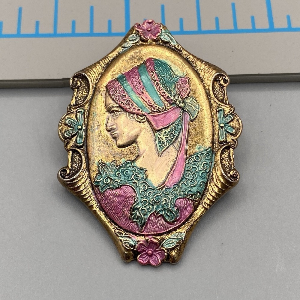 Vintage Cameo Style Brass‎ Brooch Pin Tinted Repousse Design Pink Blue